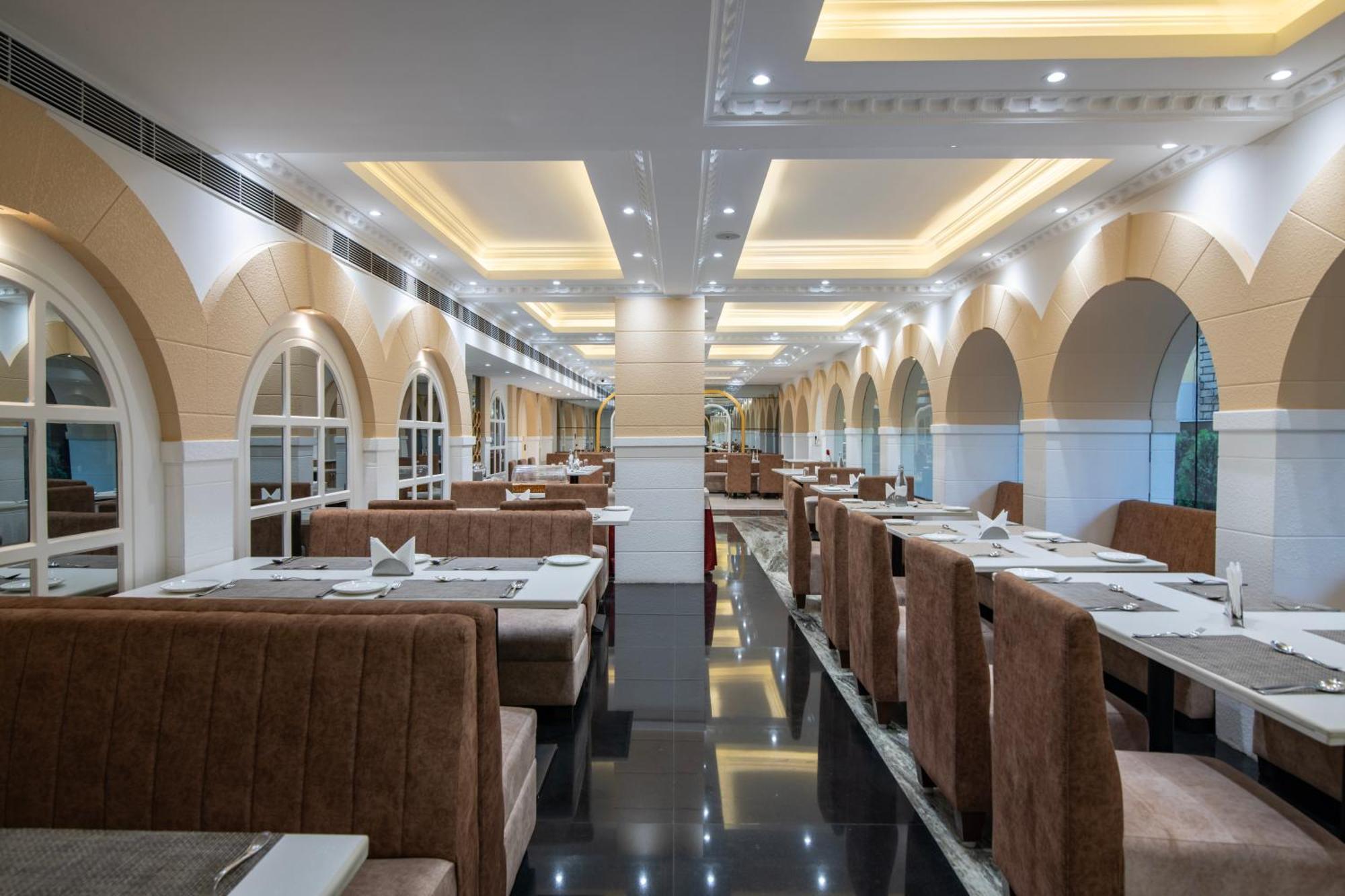 העיר בנגלור Hyde Park Hotel מראה חיצוני תמונה