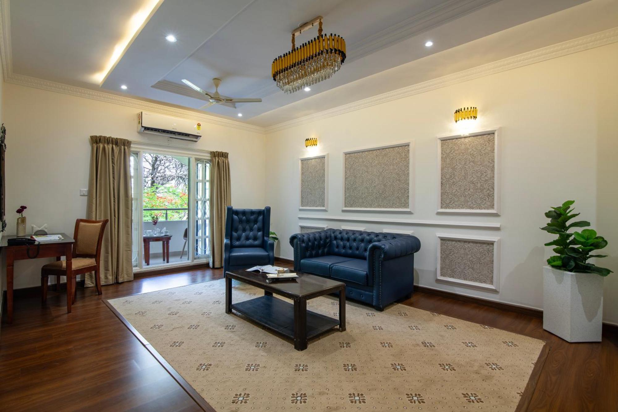 העיר בנגלור Hyde Park Hotel מראה חיצוני תמונה
